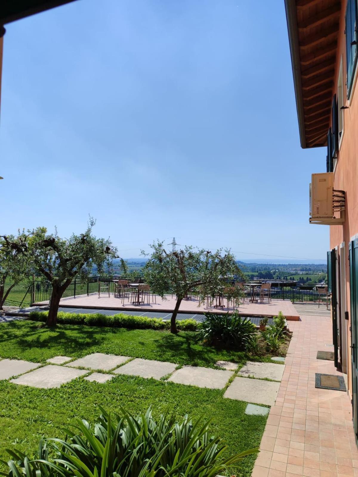 Nice Apartments Lake View & Free Parking 帕斯特伦戈 外观 照片