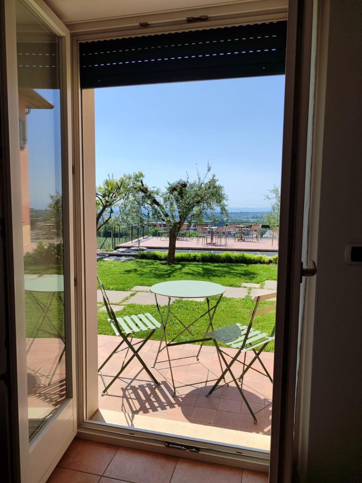 Nice Apartments Lake View & Free Parking 帕斯特伦戈 外观 照片